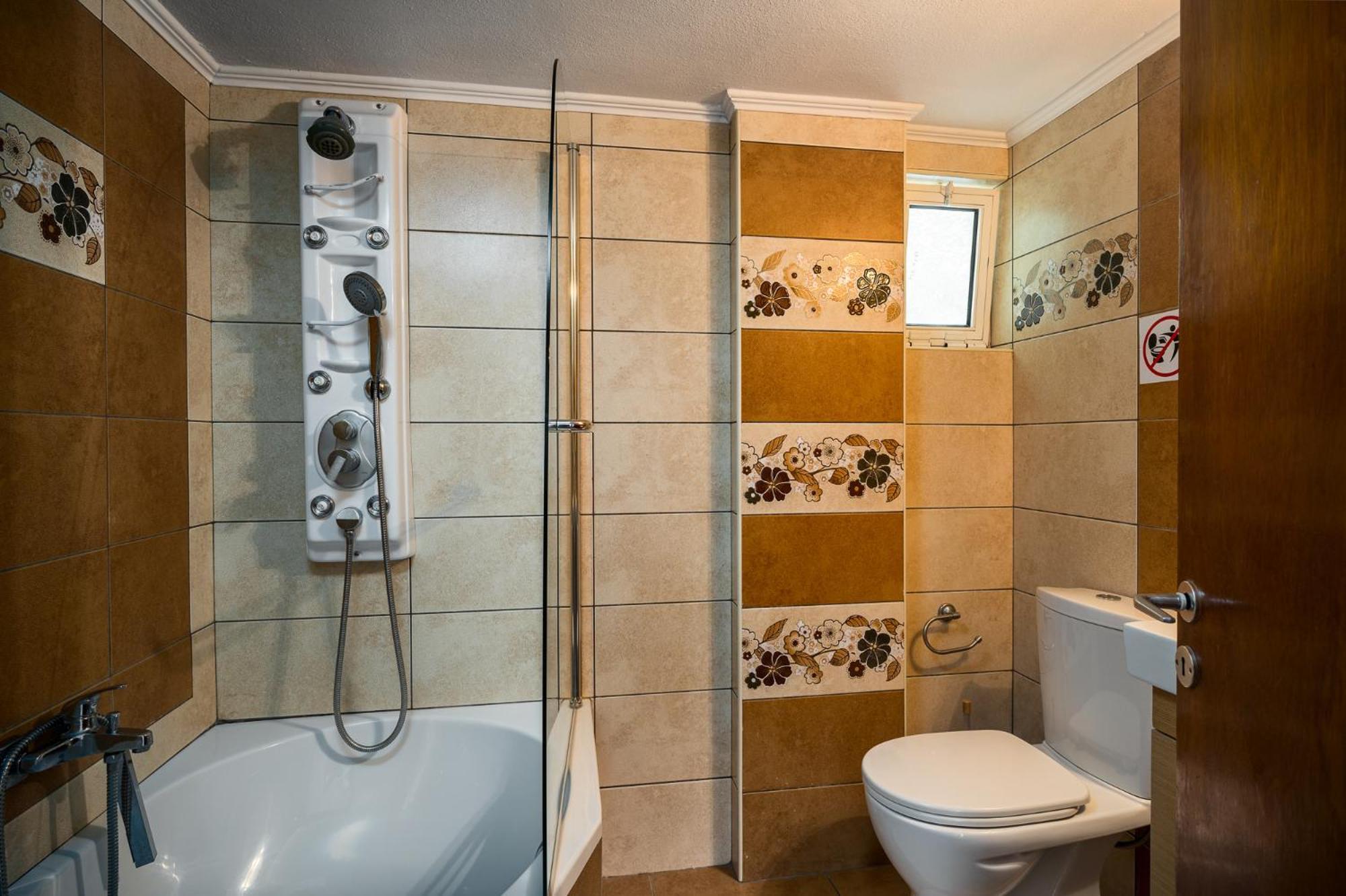 Agaloula Centrally Located Apartments, Lakka Buitenkant foto