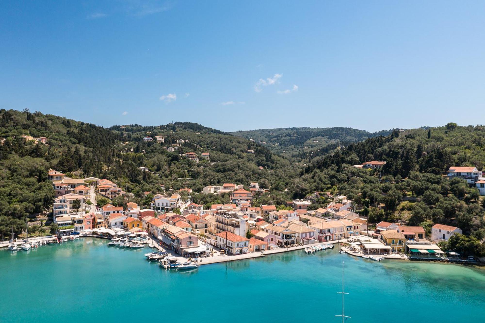 Agaloula Centrally Located Apartments, Lakka Buitenkant foto