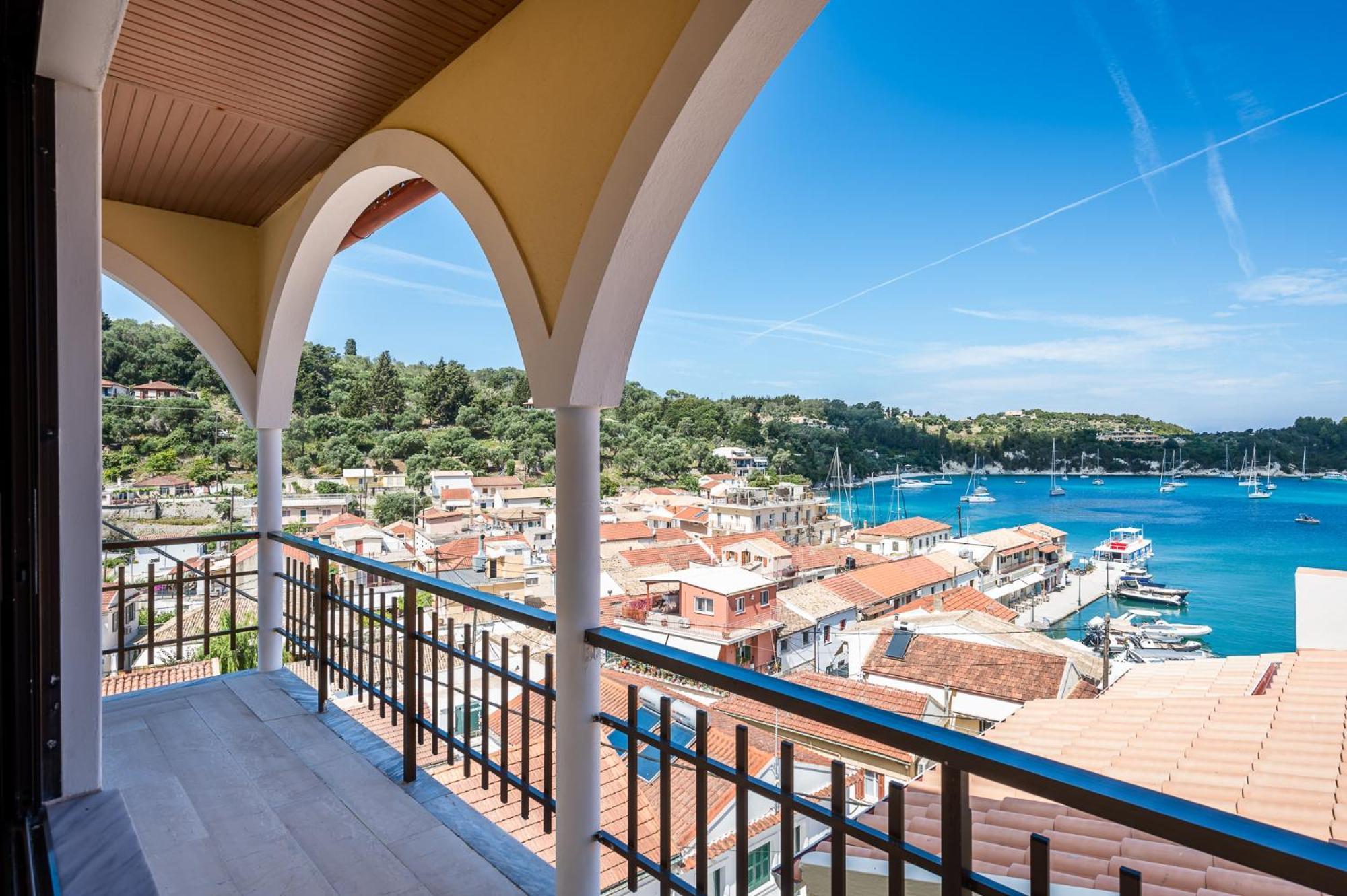 Agaloula Centrally Located Apartments, Lakka Buitenkant foto