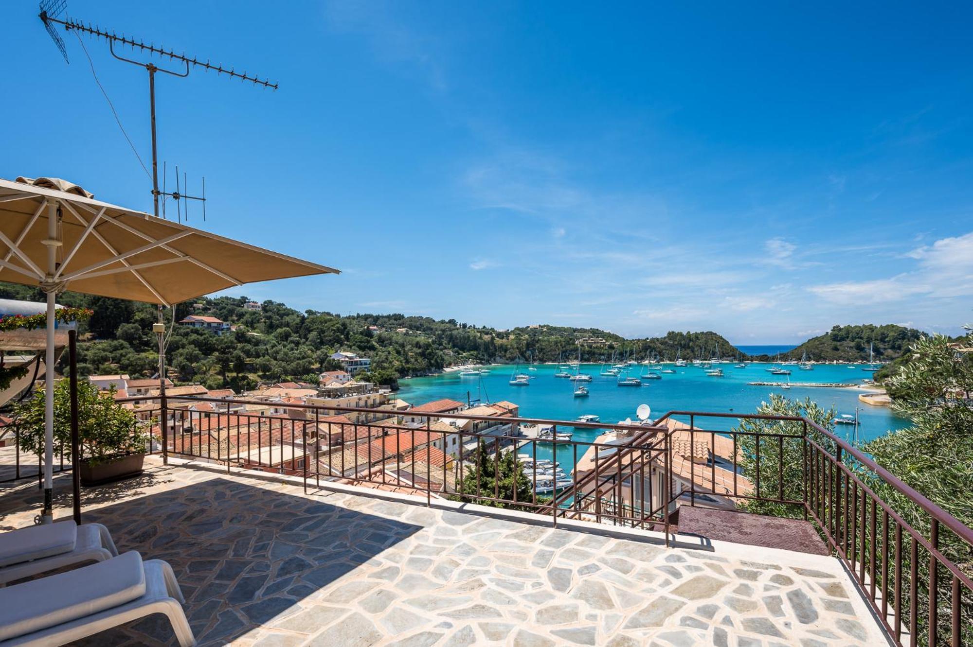 Agaloula Centrally Located Apartments, Lakka Buitenkant foto