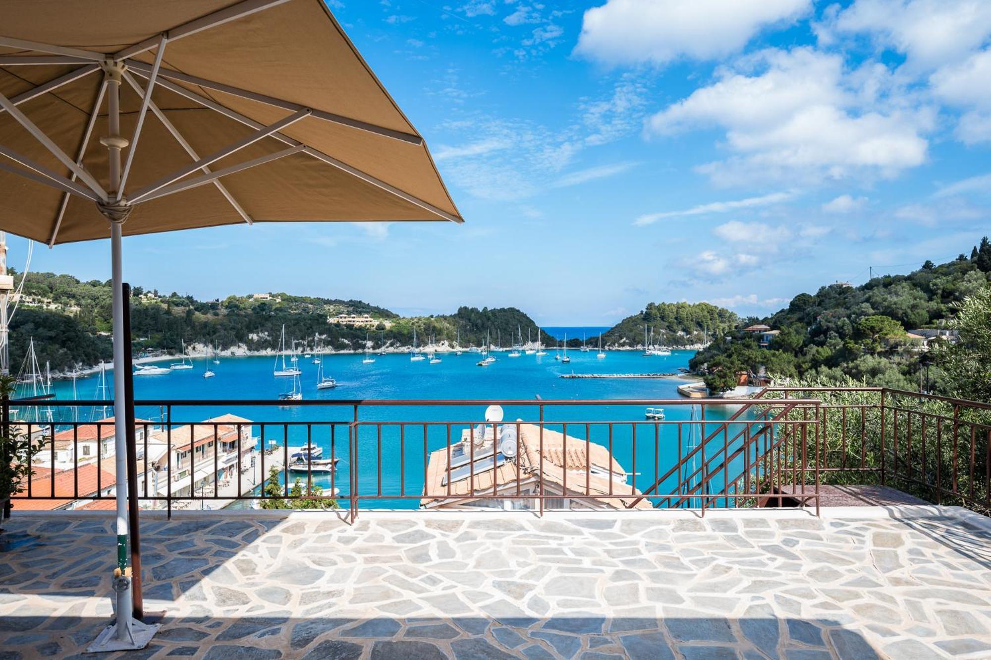 Agaloula Centrally Located Apartments, Lakka Buitenkant foto