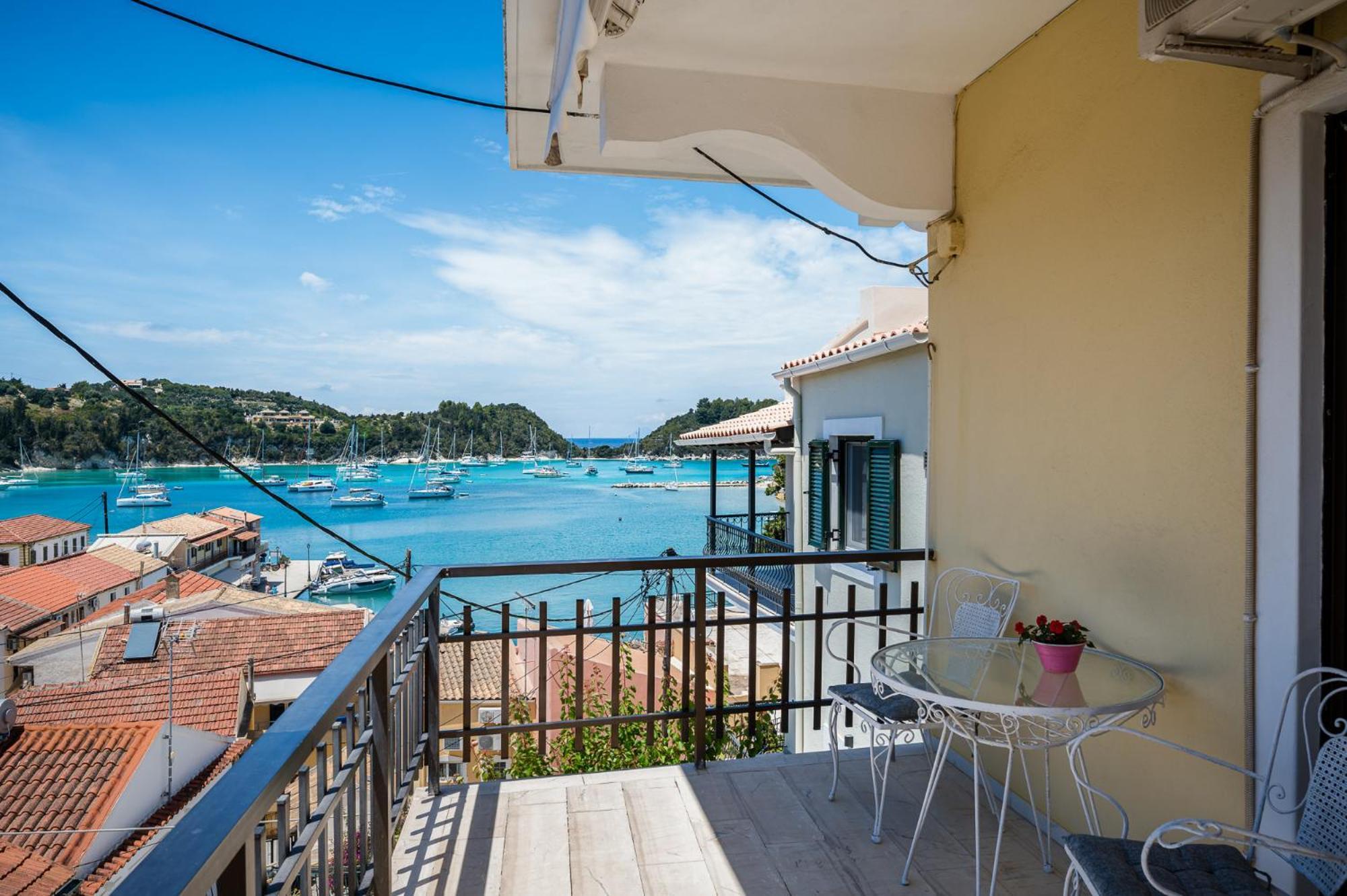 Agaloula Centrally Located Apartments, Lakka Buitenkant foto