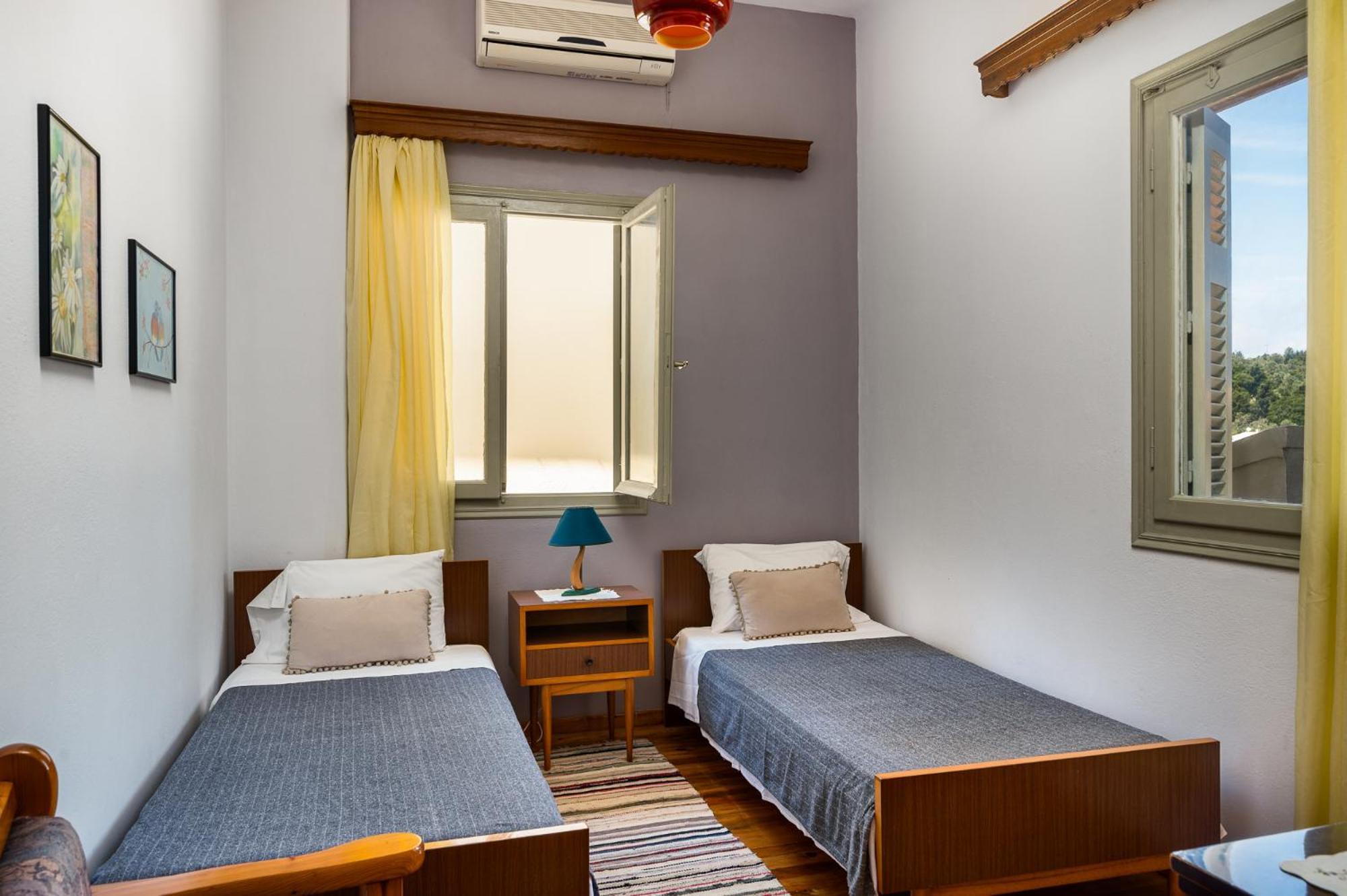 Agaloula Centrally Located Apartments, Lakka Buitenkant foto